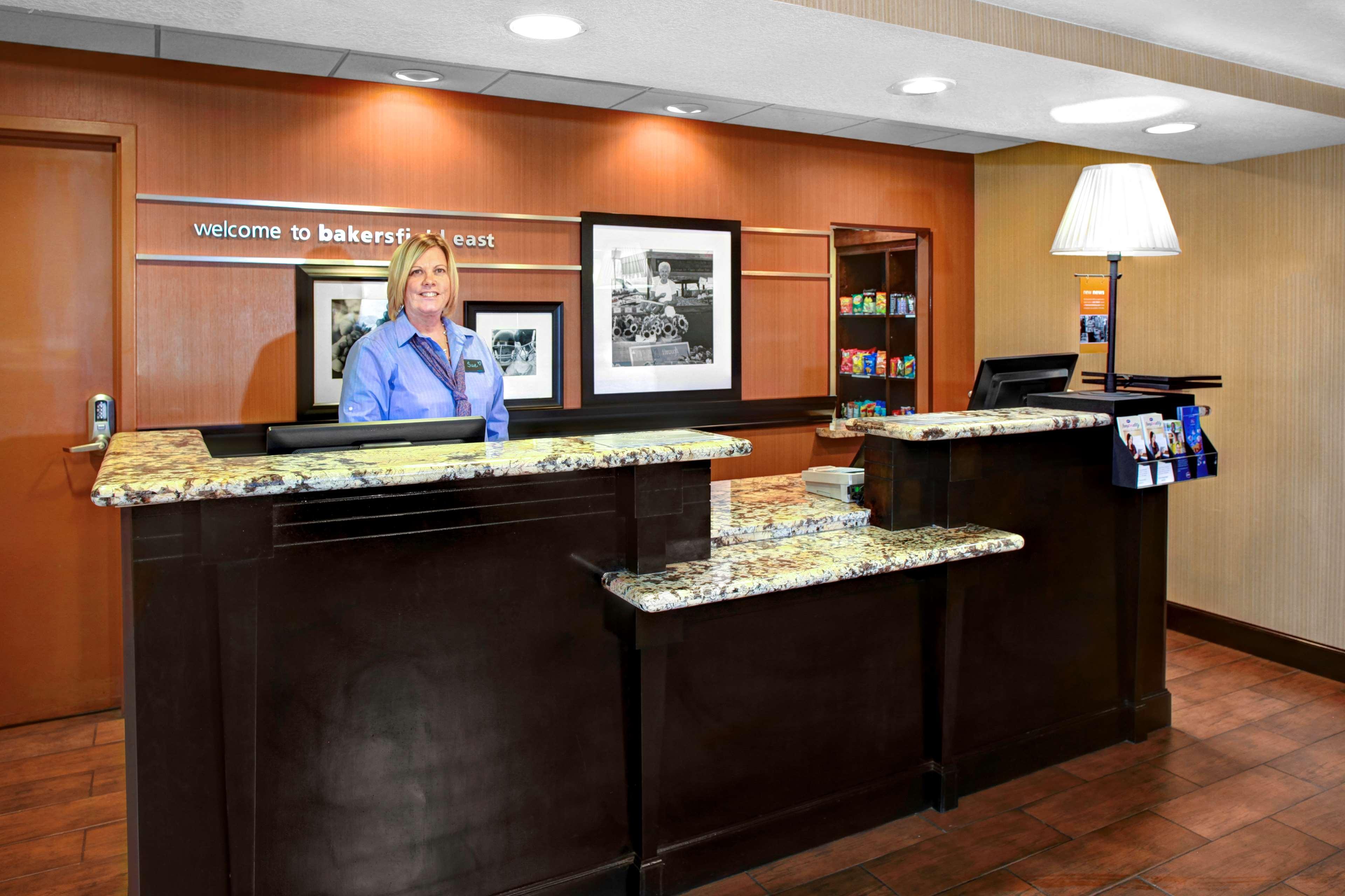 Hampton Inn And Suites Bakersfield / Highway 58 Esterno foto